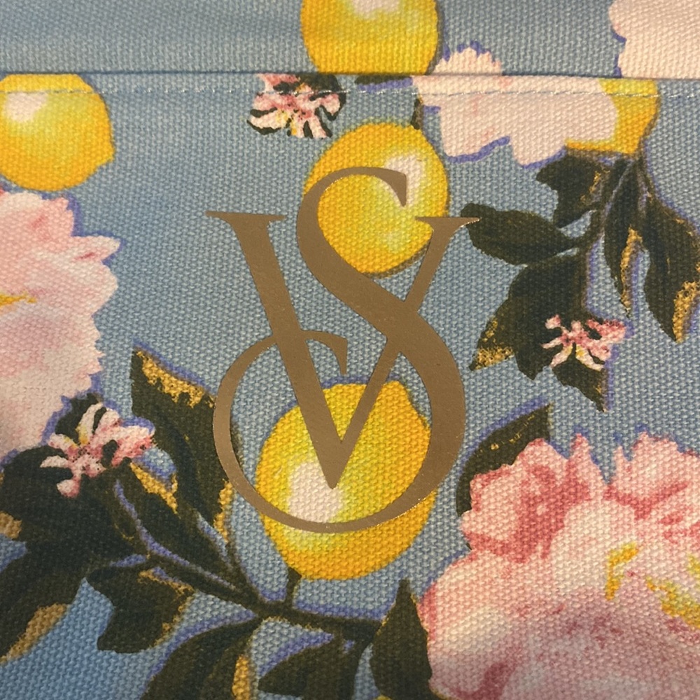 NWT Victoria’s Secret swim cooler tote bag light blue /yellow - Picture 8 of 13